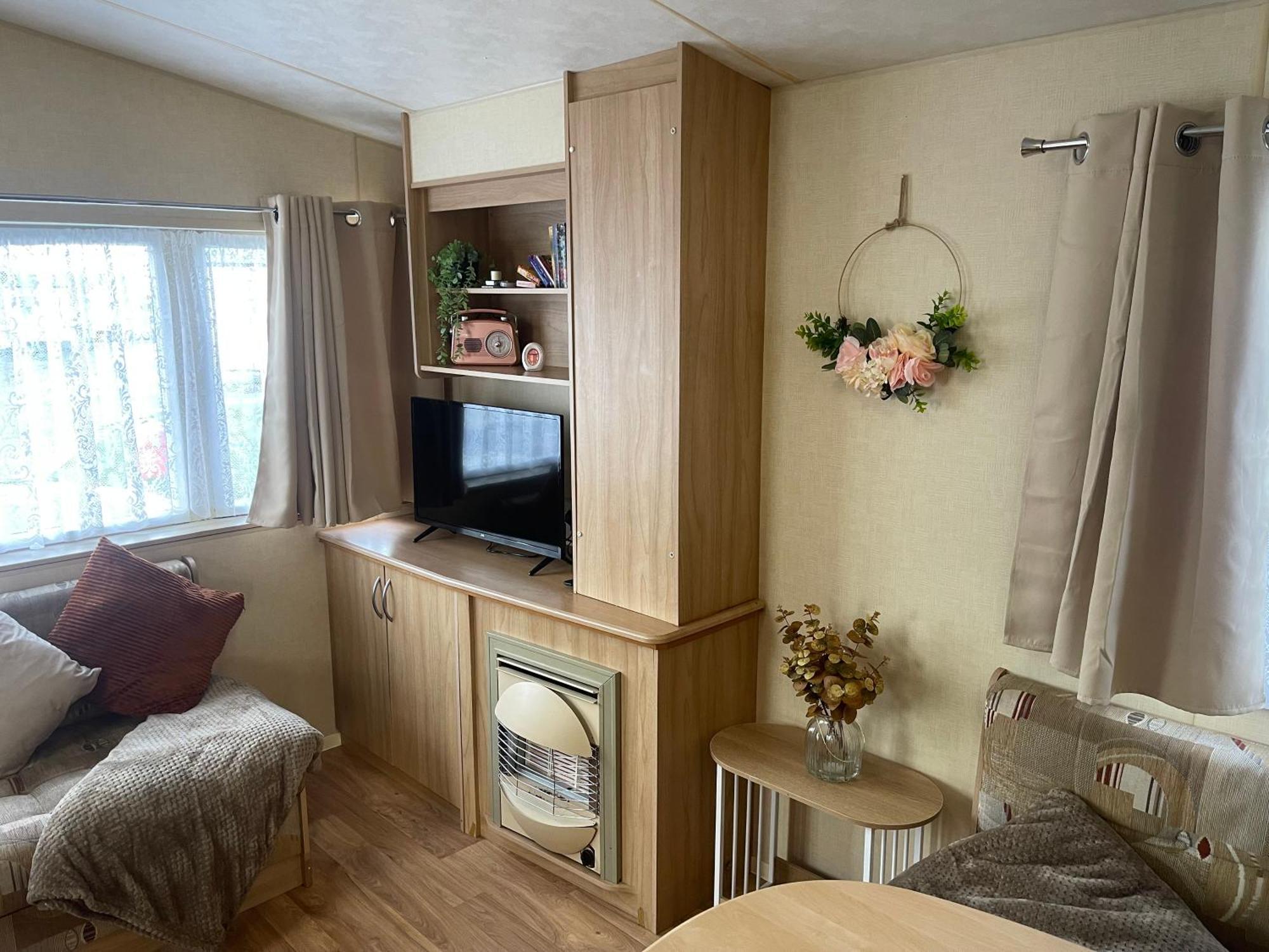 Sandlemere - 6 Berth, 3 Bedroom Caravan Tunstall  Bagian luar foto